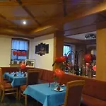Und Restaurant Piccolo 3*