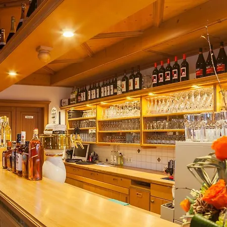 Und Restaurant Piccolo 3*