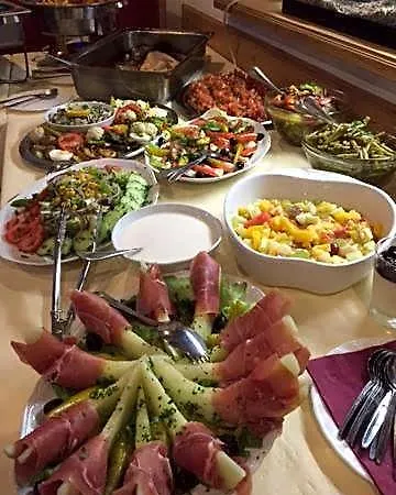 Und Restaurant Piccolo Hotel