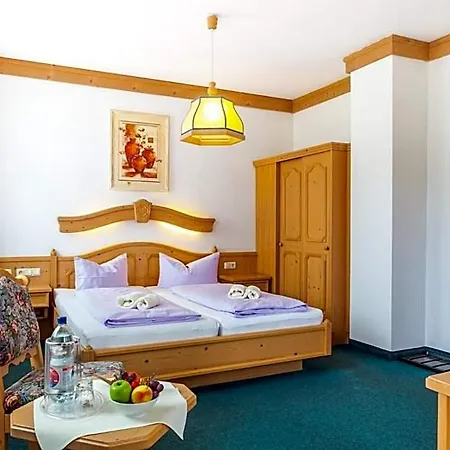 Und Restaurant Piccolo Hotel
