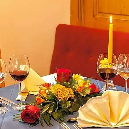 Und Restaurant Piccolo Hotel