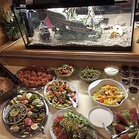 Und Restaurant Piccolo Hotel Thale