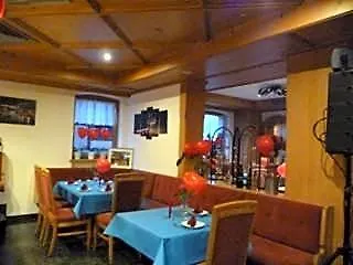 Und Restaurant Piccolo Hotel 3*