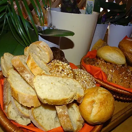 酒店 Und Restaurant Piccolo 3*