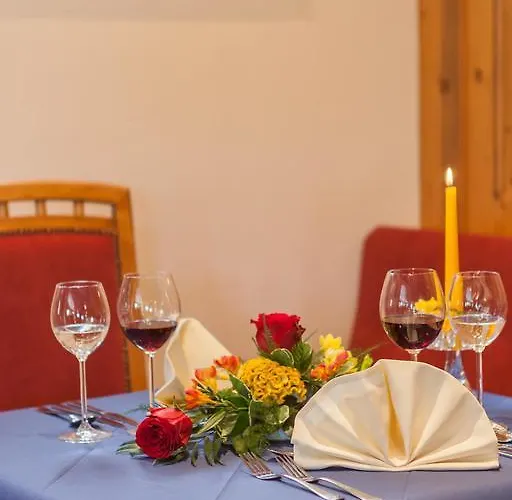 Und Restaurant Piccolo Отель Тале