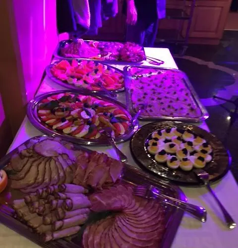 Отель Und Restaurant Piccolo 3*